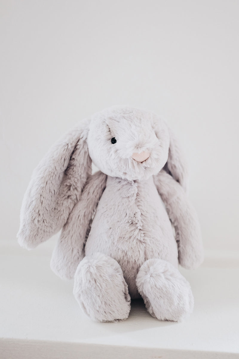 Bashful Grey Bunny Medium – Cub Shrub
