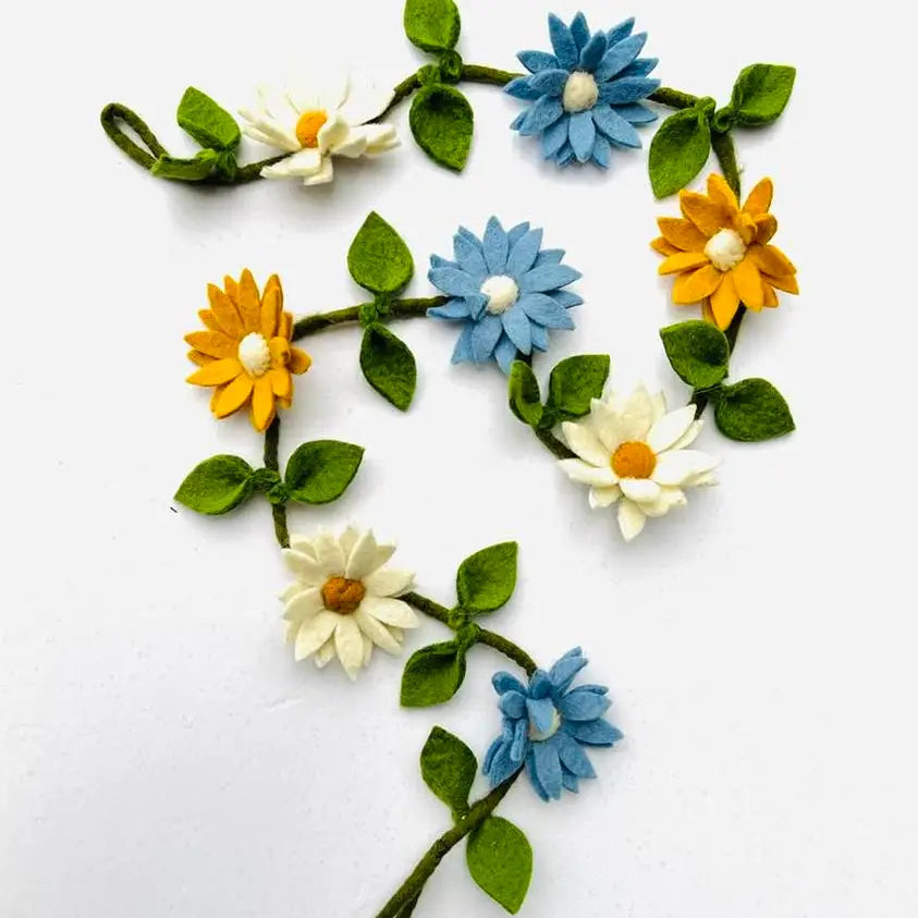 Felt Flower Garland (Blue/White/Yellow)