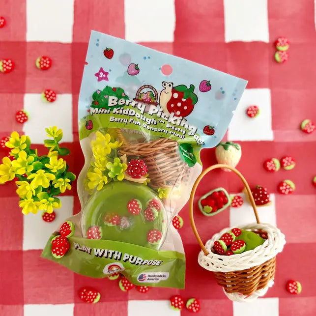 Berry Picking Mini KidDough Play Pack