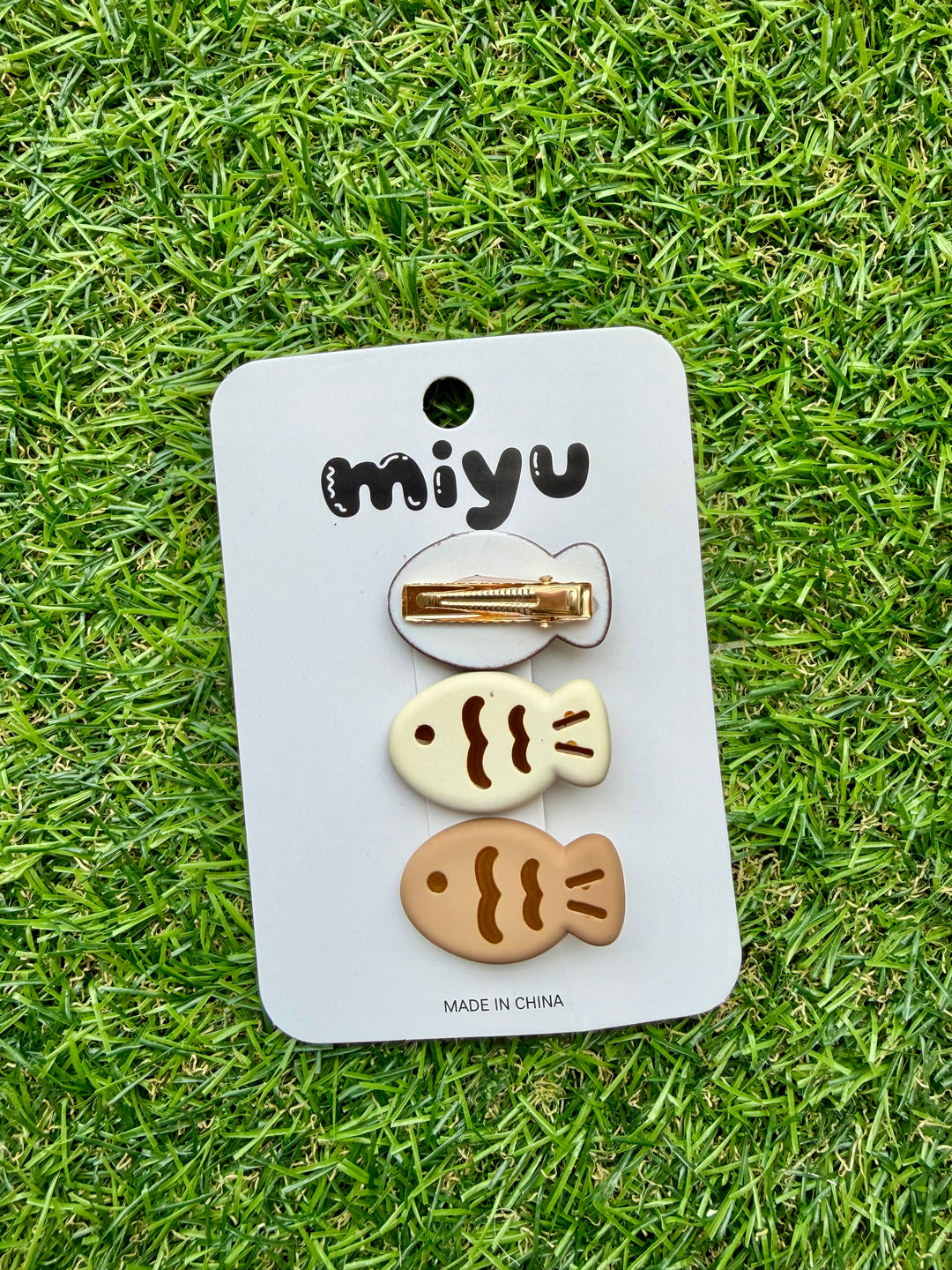 Tan S/3 Fish Hair Clips