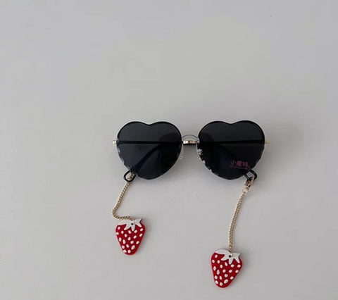 Black Heart to Heart Sunglasses (3-8 years)