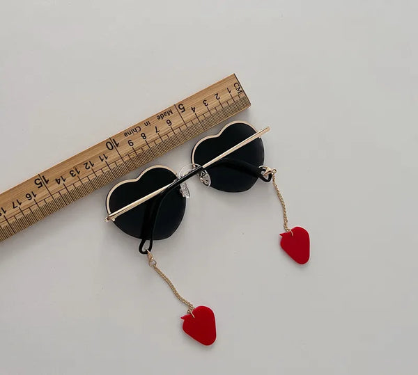 Black Heart to Heart Sunglasses (3-8 years)