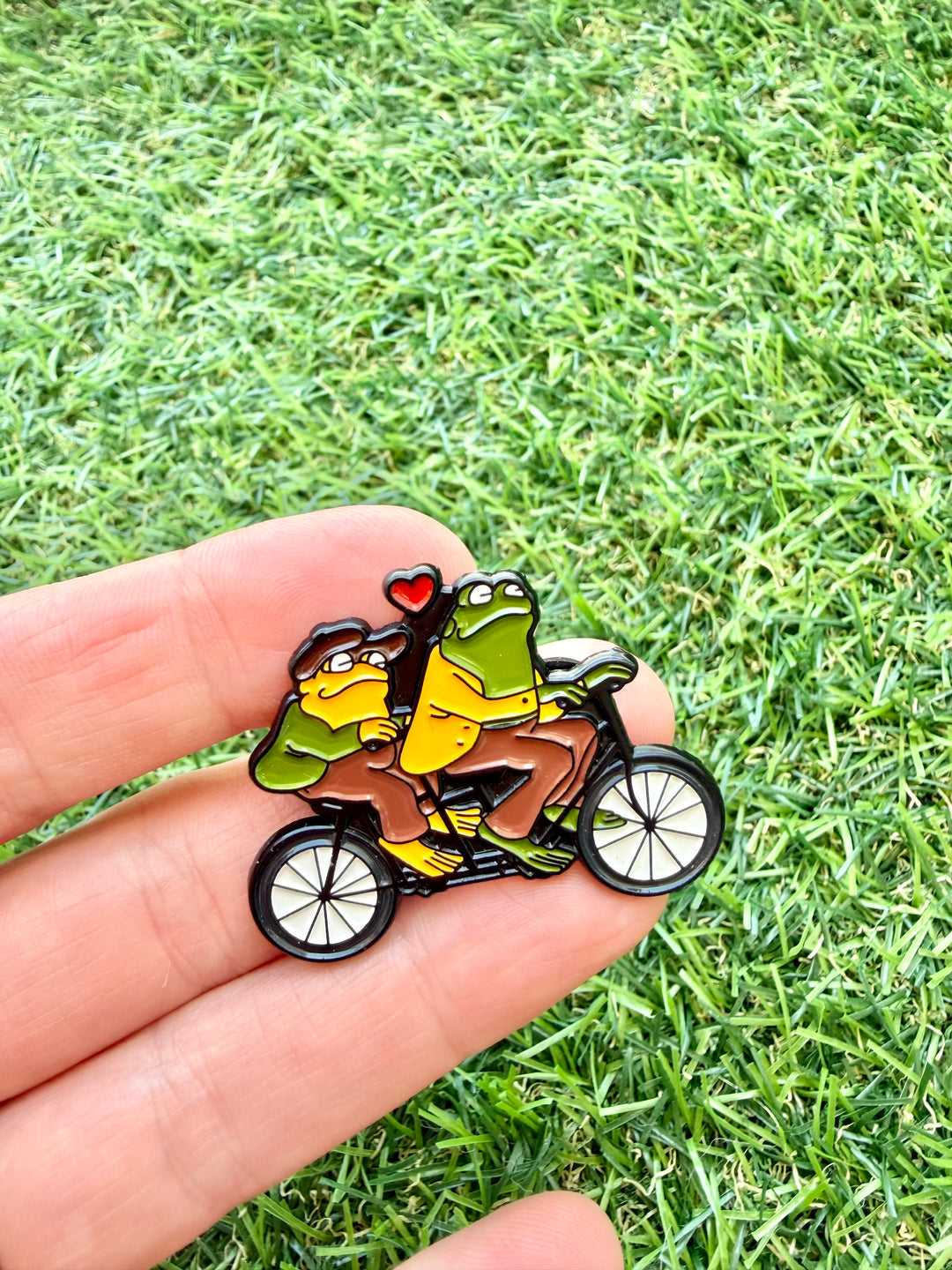 Frog & Toad Enamel Pin