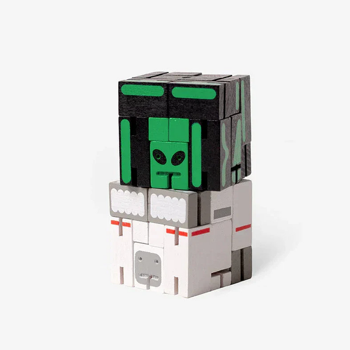 Astronaut Alien Cubebot