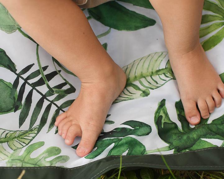 5' x 5' Outdoor Blanket - Tropical Leaf
