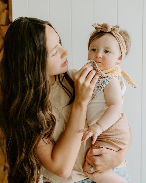 Muslin Reversible Bandana Bib - Pressed Petals