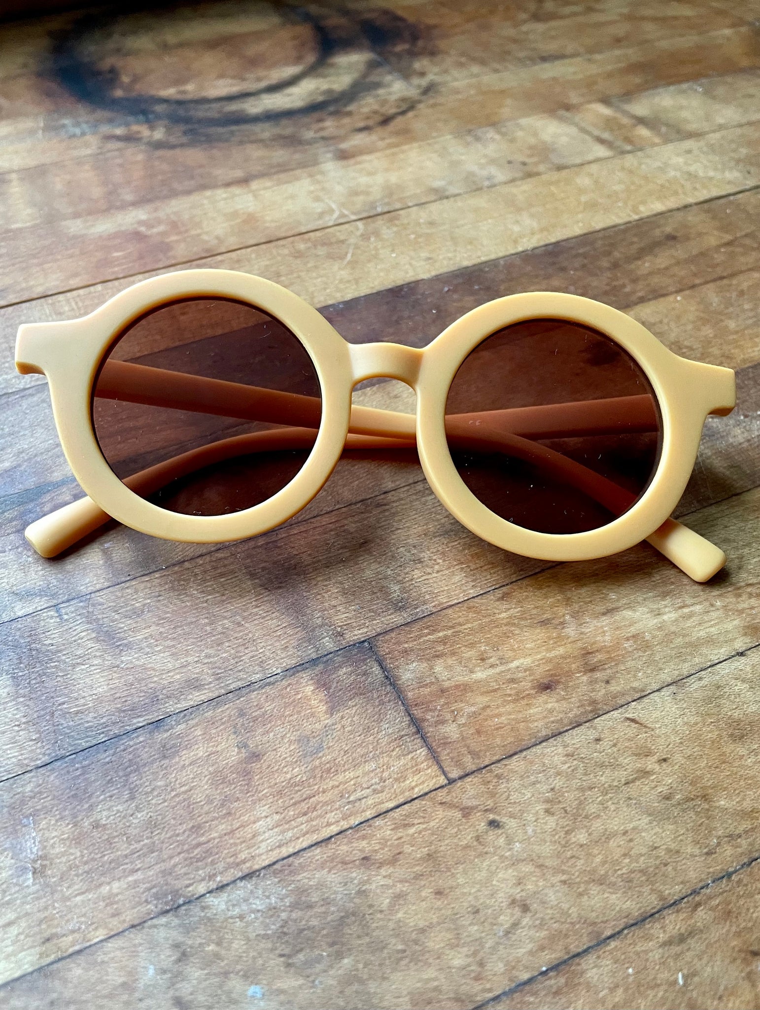 Retro Round Sunglasses Peach 3-8 years