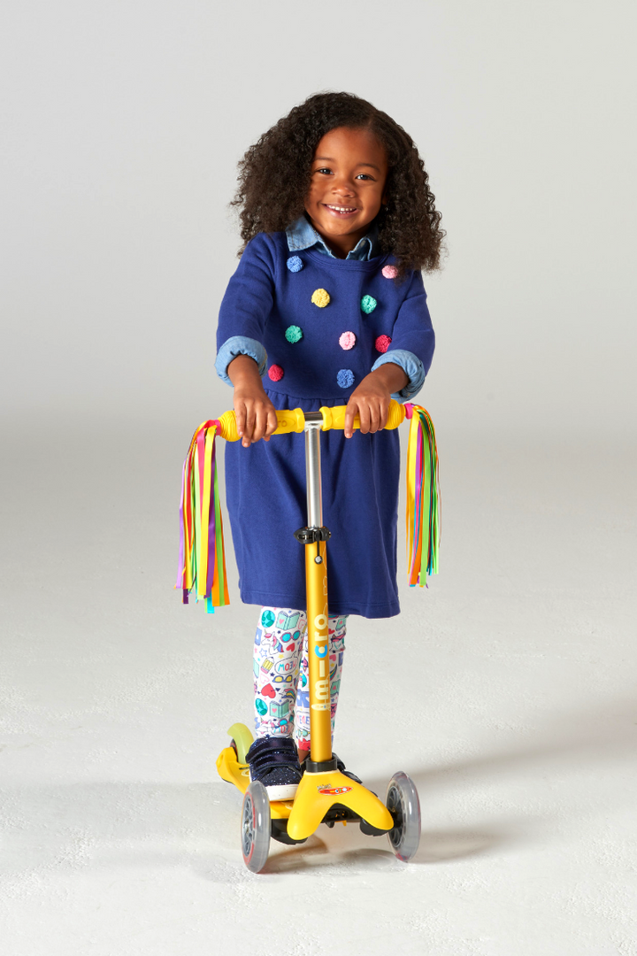 Scooter Neon Rainbow Streamers